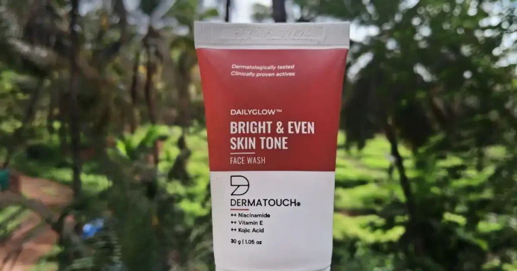 My Dermatouch Dailyglow Bright and Even Skin Tone Face Wash Review